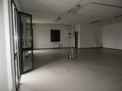 Fondo Commerciale in affitto a Forlì