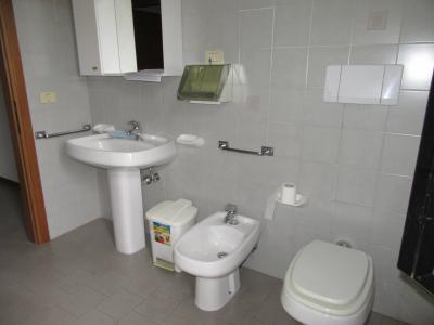 Fondo Commerciale in affitto a Forlì