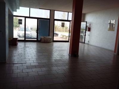 Fondo Commerciale in affitto a Montaione