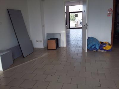 Fondo Commerciale in affitto a Montaione