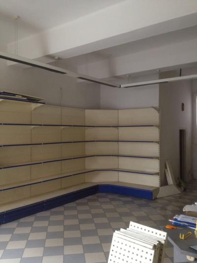 Fondo Commerciale in affitto a Certaldo