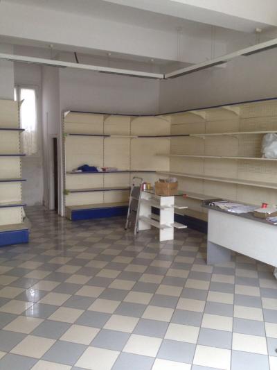 Fondo Commerciale in affitto a Certaldo