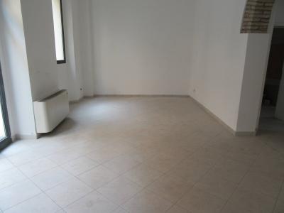 Negozio in affitto a Forlì