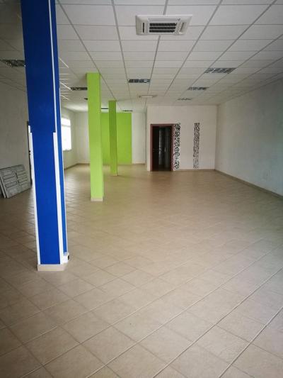 Negozio in affitto a Cerreto Guidi