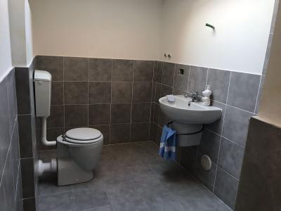 Fondo Commerciale in affitto a Certaldo