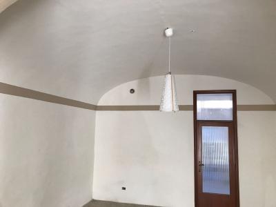 Fondo Commerciale in affitto a Certaldo