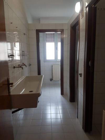 Fondo Artigianale in affitto a Empoli