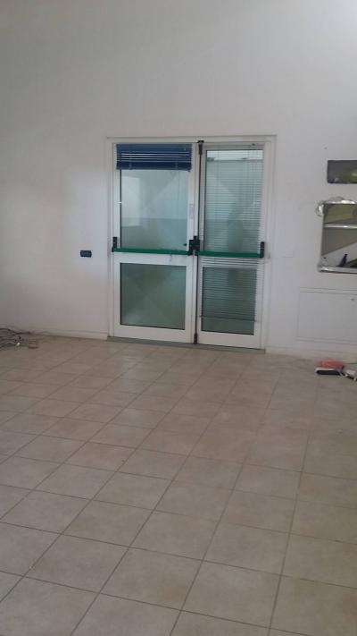 Laboratorio Artigianale in affitto a Vinci