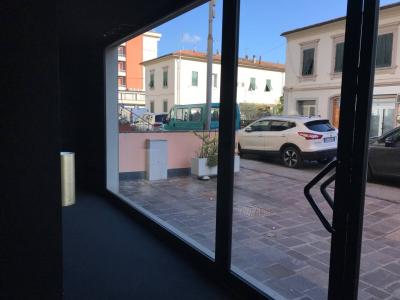 Fondo Commerciale in affitto a Empoli