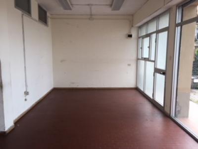 Fondo Commerciale in affitto a Castelfiorentino