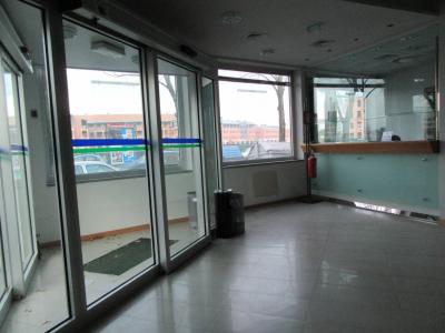 Fondo Commerciale in affitto a Forlì
