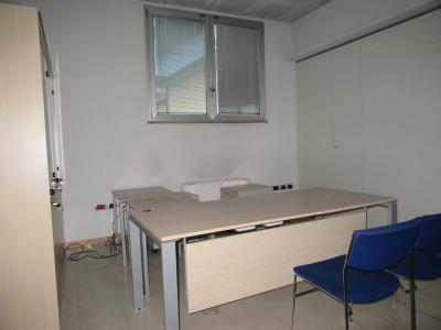 Fondo Commerciale in affitto a Forlì