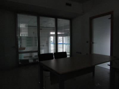 Fondo Commerciale in affitto a Forlì