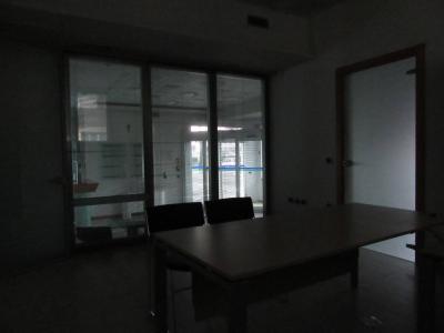 Fondo Commerciale in affitto a Forlì