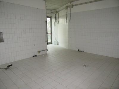 Fondo Commerciale in affitto a Forlì