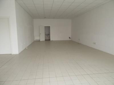 Fondo Commerciale in affitto a Forlì