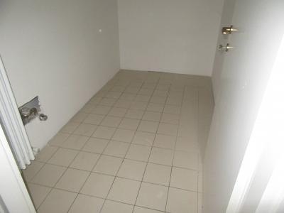 Fondo Commerciale in affitto a Forlì