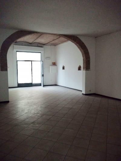 Fondo Commerciale in affitto a Castelfiorentino