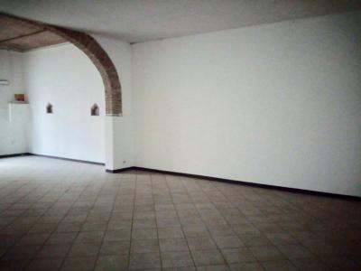 Fondo Commerciale in affitto a Castelfiorentino