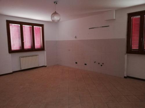 Fondo Artigianale in affitto a Gambassi Terme