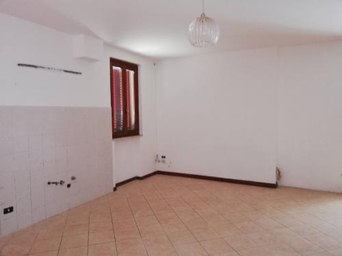 Fondo Artigianale in affitto a Gambassi Terme