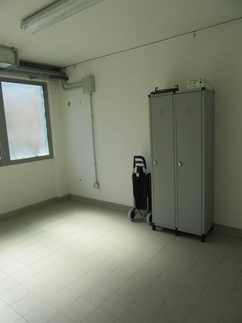 Fondo Commerciale in affitto a Forlì