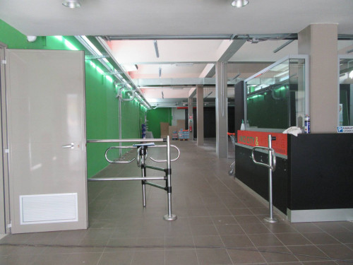 Fondo Commerciale in affitto a Forlì