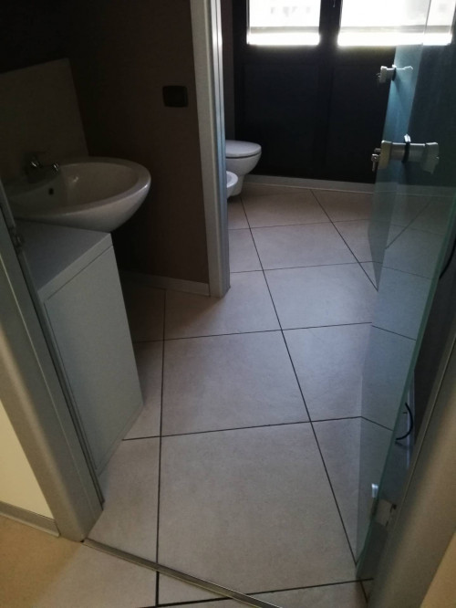 Fondo Commerciale in affitto a Forlì