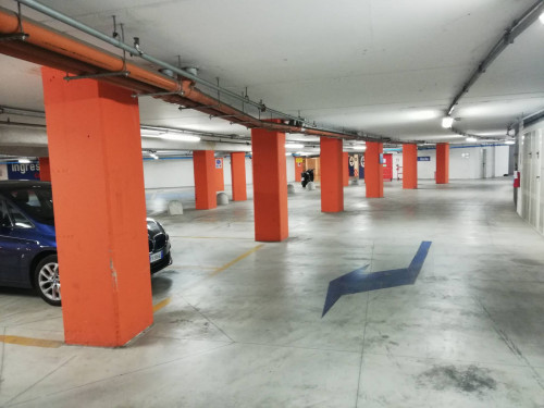 Fondo Commerciale in affitto a Forlì