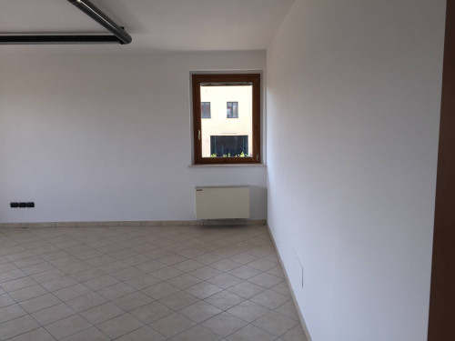 Fondo Artigianale in affitto a San Miniato