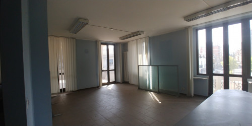 Ufficio in affitto a Chivasso