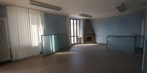 Ufficio in affitto a Chivasso