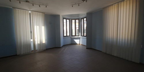 Ufficio in affitto a Chivasso