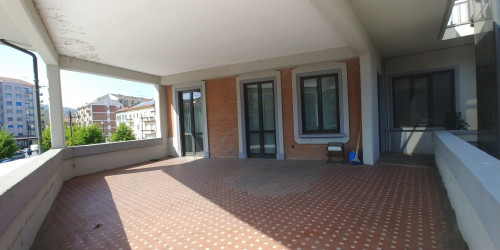 Ufficio in affitto a Chivasso