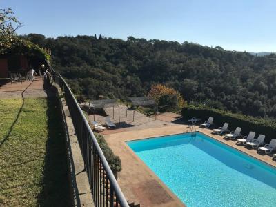 Residence in affitto a Capraia e Limite