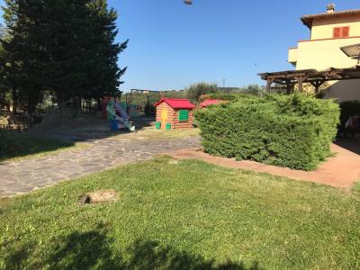 Residence in affitto a Capraia e Limite
