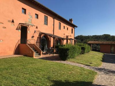 Residence in affitto a Capraia e Limite
