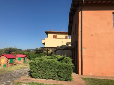 Residence in affitto a Capraia e Limite