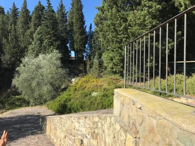 Residence in affitto a Capraia e Limite