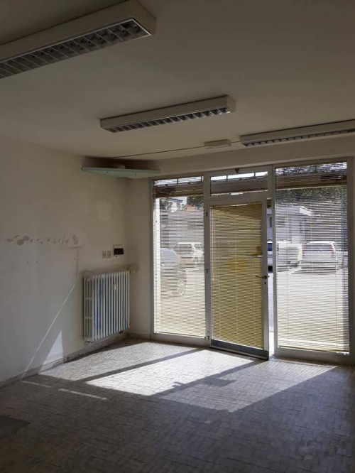 Fondo Commerciale in affitto a Forlì