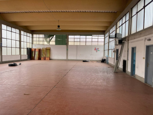 Fondo Commerciale in affitto a Cerreto Guidi