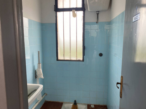 Fondo Commerciale in affitto a Cerreto Guidi