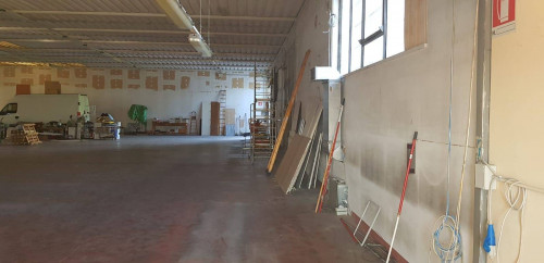 Fondo Artigianale in affitto a Empoli