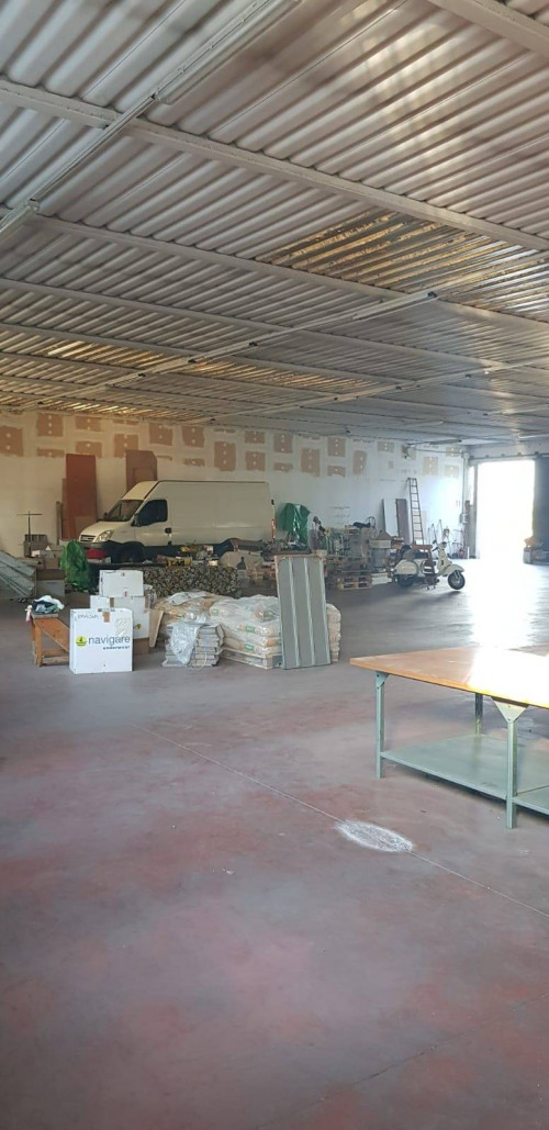 Fondo Artigianale in affitto a Empoli
