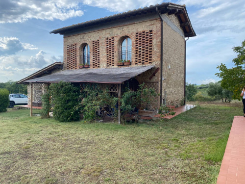 Appartamento in affitto a Montespertoli