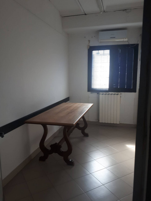 Fondo Artigianale in affitto a Montespertoli
