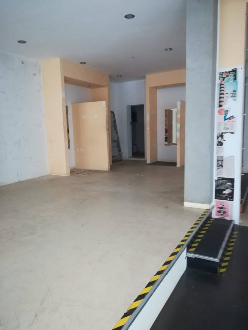 Fondo Commerciale in affitto a Forlì