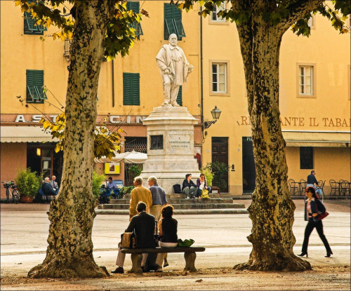 Attività commerciale in affitto a Centro Storico, Lucca (LU)