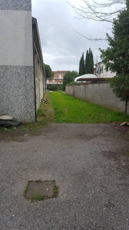 Capannone in vendita a Ponsacco