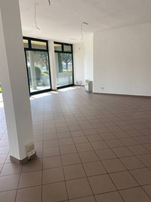 Fondo Commerciale in affitto a San Miniato